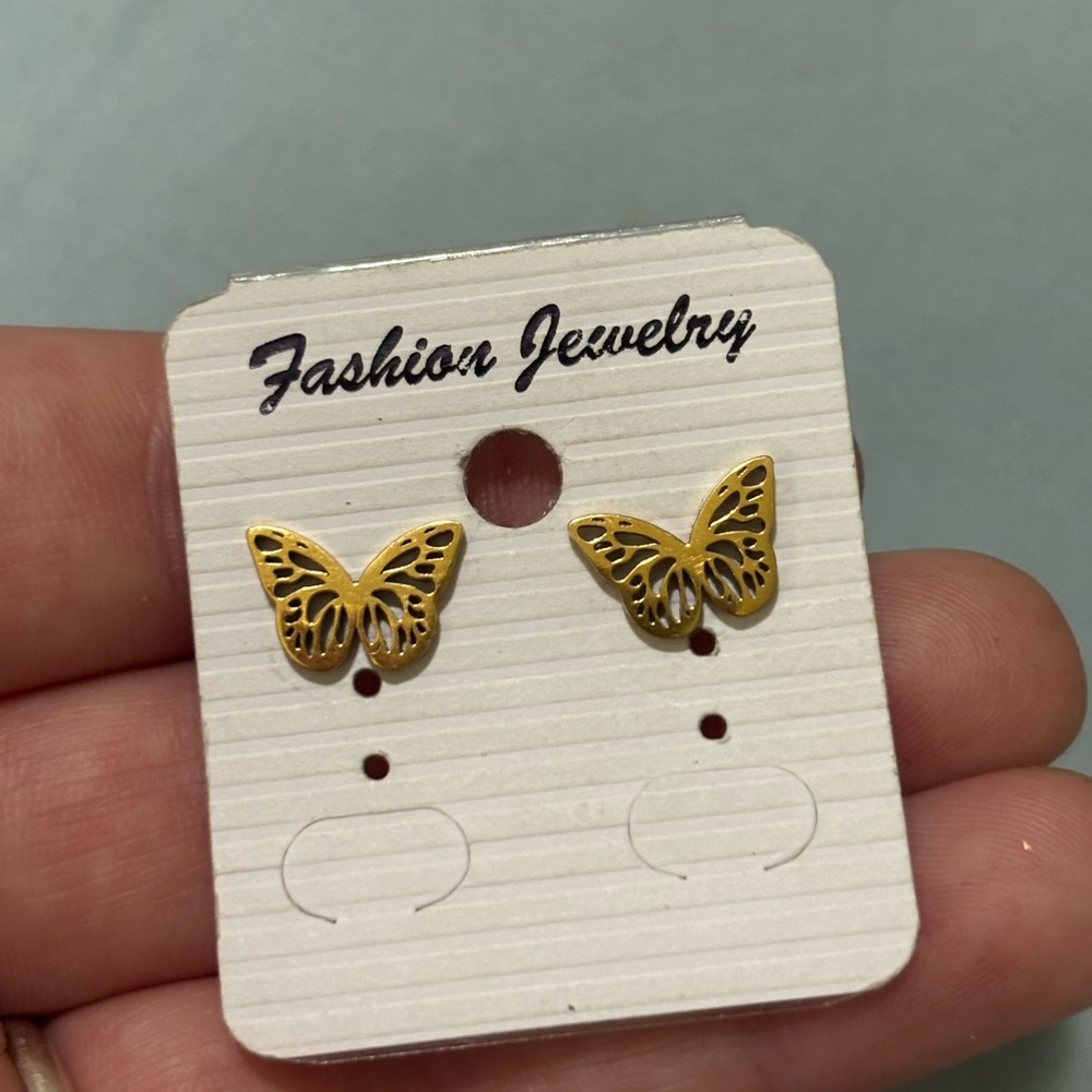 Stud earrings - Picture 15 of 16